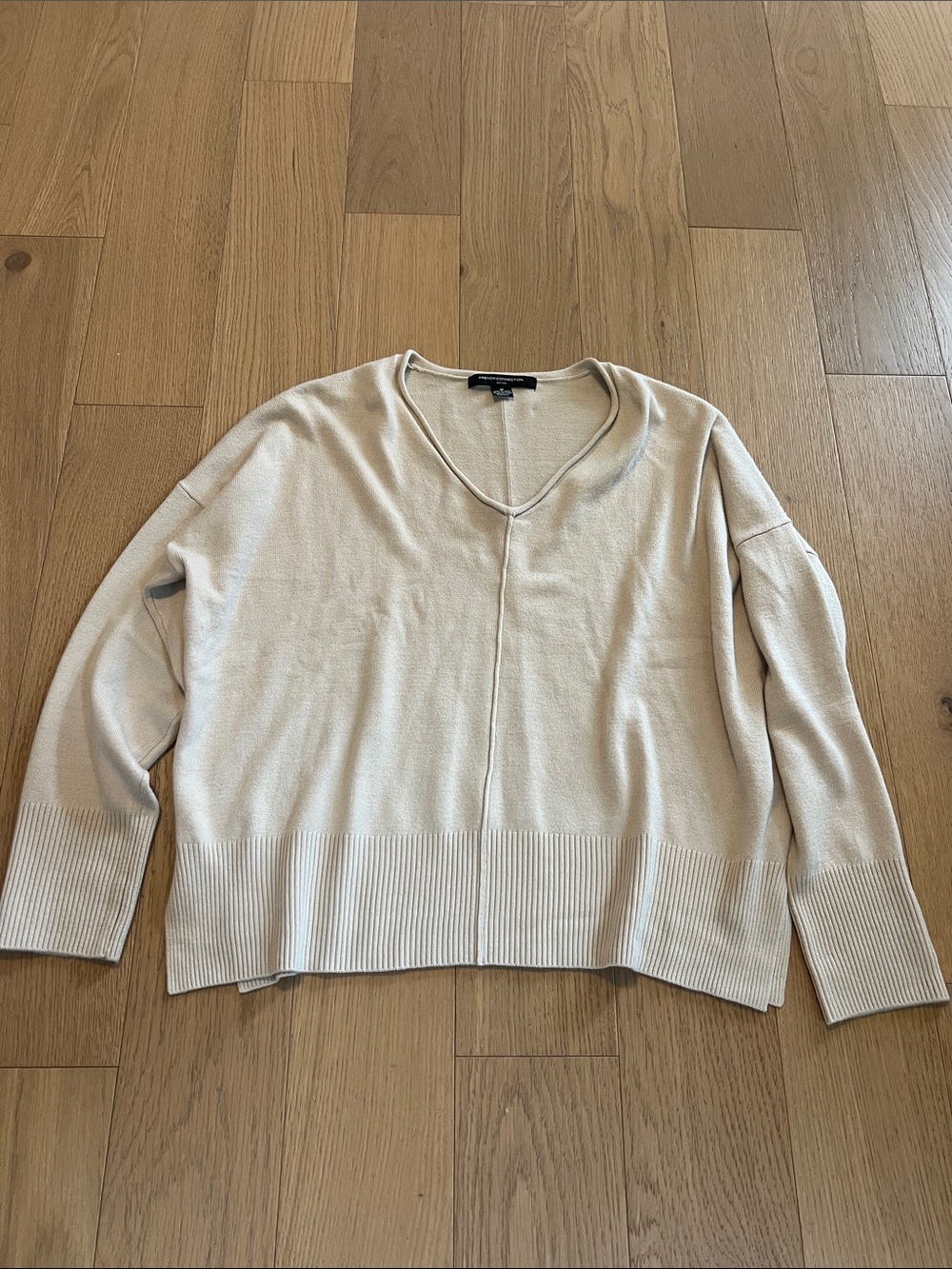 Womens size medium. French connection. NWOT